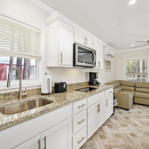 فيلا Jellystone Park Birchwood Acres Greenfield Park المظهر الخارجي الصورة