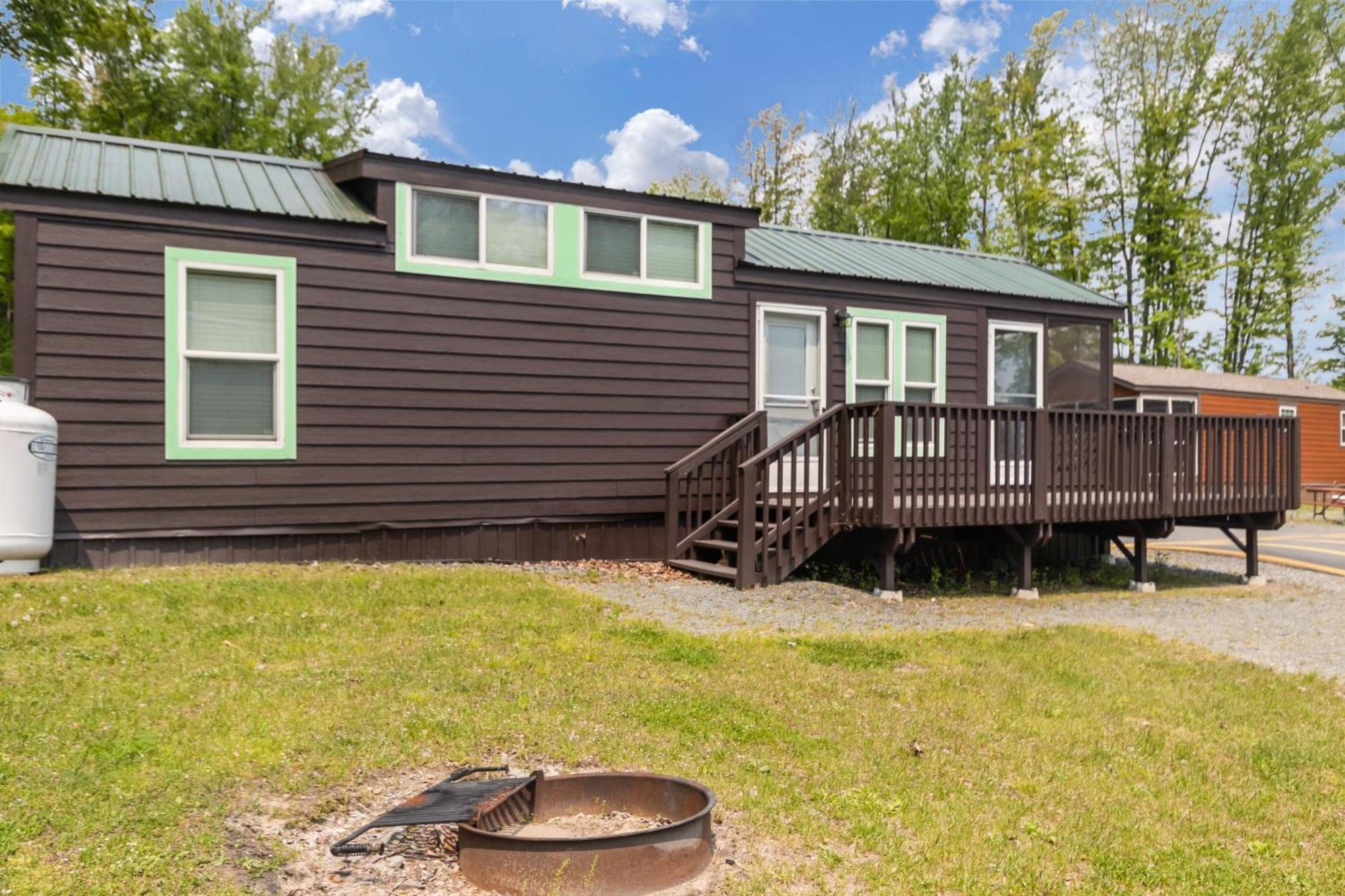 فيلا Jellystone Park Birchwood Acres Greenfield Park المظهر الخارجي الصورة